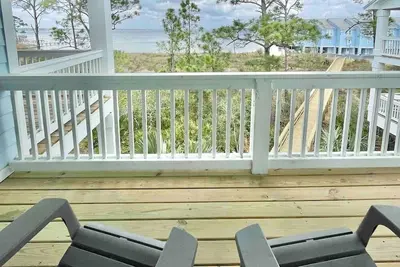 Image de Beach Haven: Beautiful views, Kayaks, Pool & more!
