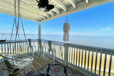 Image de Our Shangrila: Waterfront Home with Kayaks & More