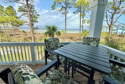 Image de Bayside Bliss: Beautiful Views & Pool!