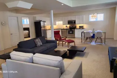 Image de Spacious 2 Br, 3 beds, sleeps 6, kitchen, laundry