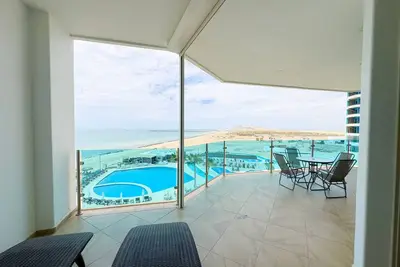 Image de Esmeralda Beach Resort 2 Bedrooms Condo B 402