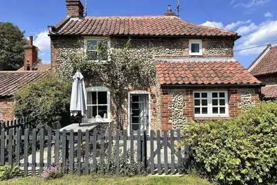 Image de A charming detached period cottage with a wonderful feeling of tranquillity