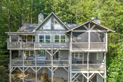 Image de Mountain Views, Hot Tub & Resort Amenities in Sapphire, Nc