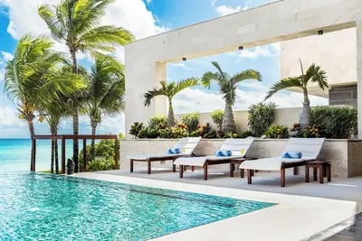 Image de Oceanfront and Infinity Pool in Playa del Carmen