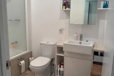 Image de 2-Bedrooms in Central West End