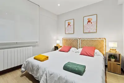 Image de Apartment In Getxo ( Bizkaia/Vizcaya ) In Las Arenas, Neighborhood Of Romo
