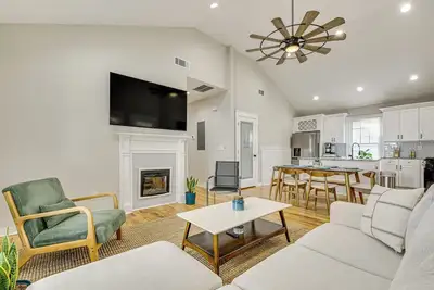 Image de Walk to Beltline: Wfh-Friendly Hub w/ Yard!