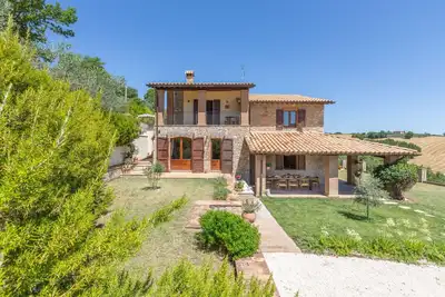 Image de Maison de vacances à Marcellano avec 4 chambres à coucher, 8 couchages