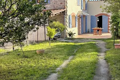 Image de Maison Climatisée Grand Jardin et Barbecue entre plages et village