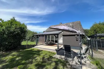 Image de Detached vacation home with covered terrace and garden in Sehestedt