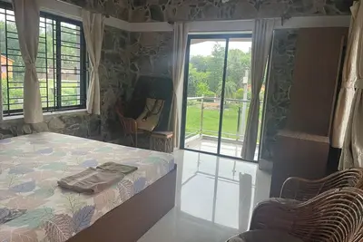 Image de Stone bungalow amidst nature with plunge pool, bathtub, badminton court, barbq