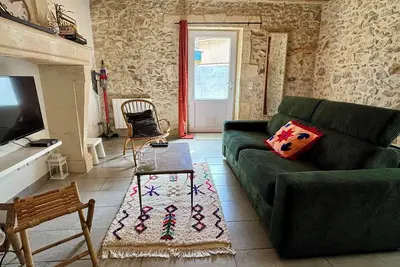 Image de Arles fait sa révolution - Maison de ville avec 2 chambres et un canapé lit