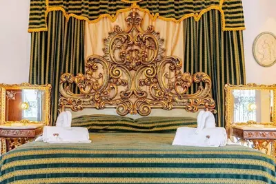 Image de Suite panoramic view Palazzo Viola