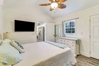 Image de Gorgeous Boho 2-bedroom cottage nestled in nature on Daufuskie Island!