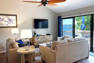 Image de Indian Pointe Lake View | Pets!