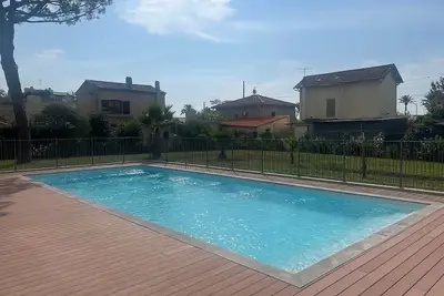 Image de 2 bedroom apartment with a pool and partial sea views 2 mins walk to the beach