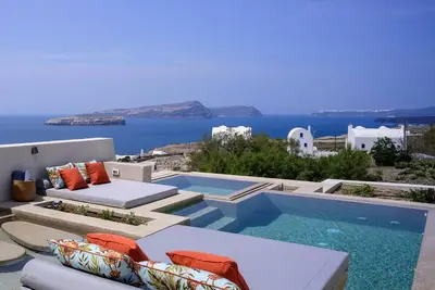 Image de Elegant Santorini Suite | Lume Suite | Senior Suite with Private Pool and Hot.