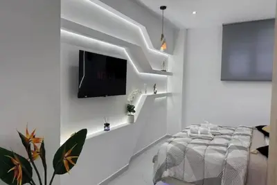 Stylish Athens Base near Acropolis & Metro