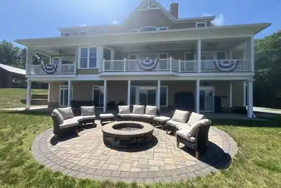 Image de Hilltop Haven on Lake Winnisquam