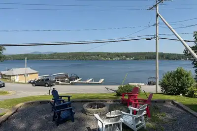 Image de Rustic Ranch on Lake Winnisquam – Family-Friendly 3-Bedroom Home