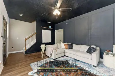 Image de Charming 3-bedroom townhome  and Ac in Riverdale