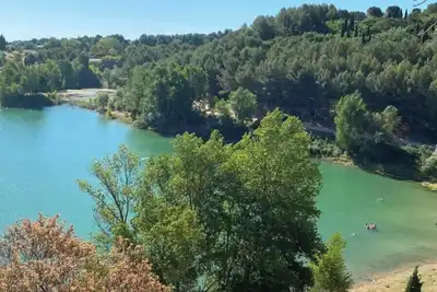 Image de Évasion Provençale avec Terrasse et Vue Jardin