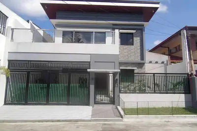 Image de 3 Bedroom Exclusive Gated Home in Manila