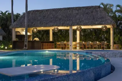 Image de A luxurious Villa right at the heart of Nature