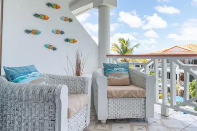 Image de Stunning 1-Bedroom Condo with Ocean & Marina Views in Turtle Cove Providenciales