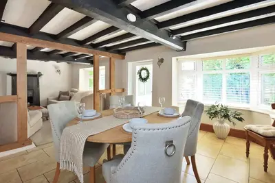 Image de 3br Cottage by Dewsall Court