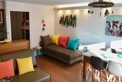 Image de 200m des commerces, 3ème étage, balcon, parking, télévision, casier à ski, 34m², Valloire