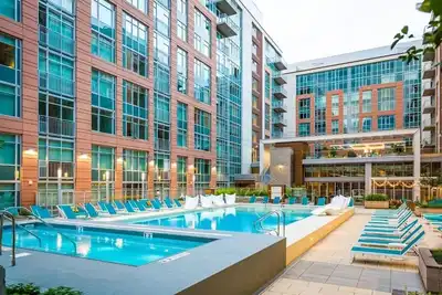 Image de Sentral Union Station | 2br Apt in Union Station | Outdoor Pool | Grilling Area