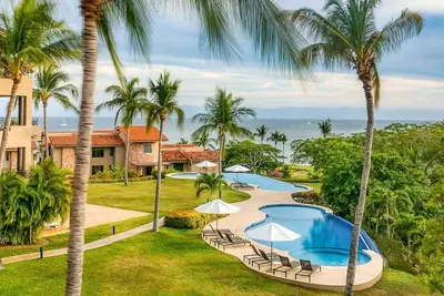 Image de Hacienda De Mita Penthouse With Club Privileges