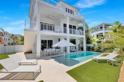 Image de Luxury Waterfront Home - Marathon, Fl Keys - 5br, Private Pool, Dock - Sleeps 10