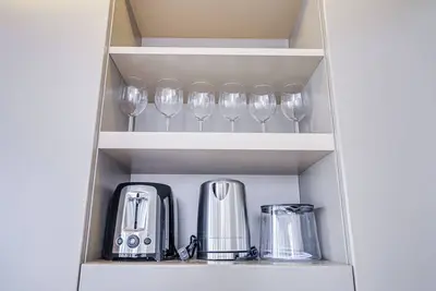 Image de Epic View - 2br Toronto Core | Free Parking