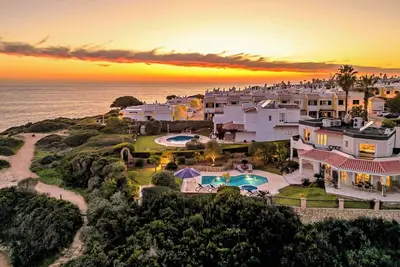 Image de Algarve Villa with Pool, Jacuzzi and Benagil Views