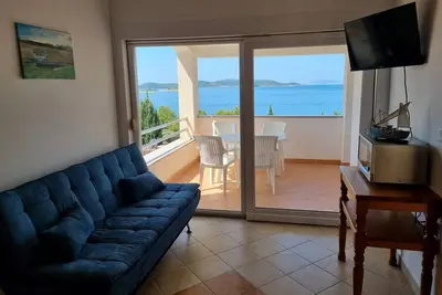 Image de Appartement de deux chambres avec la terrasse et la vue sur le mer Drage, Biograd (A-24853-b)