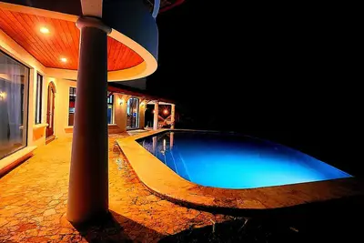 Image de 3-bedroom villa in beautiful Hatillo with Ac