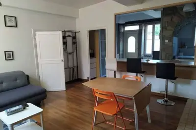 Image de Agréable appartement au calme sur les hauteurs de Dijon, vue panoramique à 100m!
