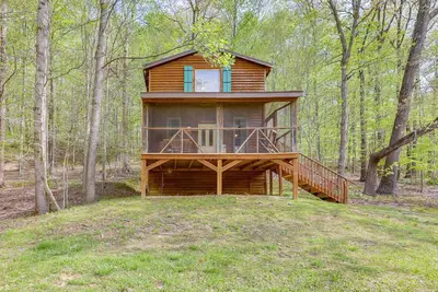 Image de Rustic Brina Breeze Cabin!