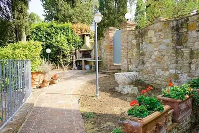 Image de Appartement de vacances pour 4 personnes  + 2 enfants env. 120 qmà Palagio, Toscane (Province de Florence)