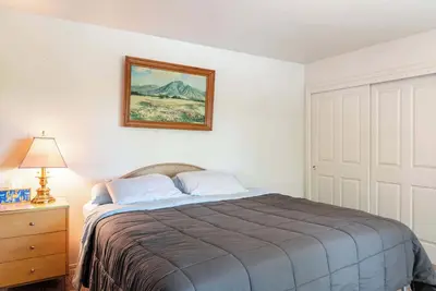 Image de Groveland 2br House with Hot Tub & Mountain Views