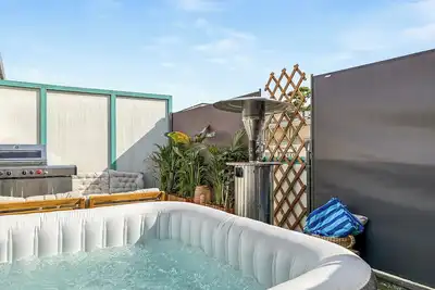 Image de Stgt Ferienwohnung – Whirlpool, Billard, 10 Pers, Zentrale Stgt Ferienwohnung Whirlpool Billard 10