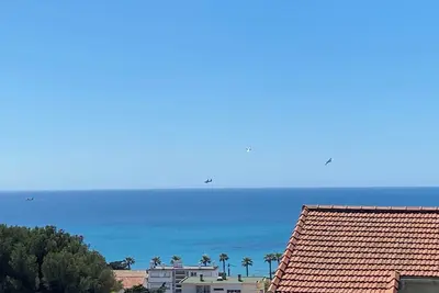 Image de Magnifique duplex avec jardin et vue mer - Plage et Sanary à pied