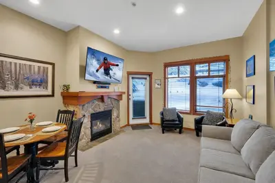 Image de Mountain Bliss by Cottonwood Lodging