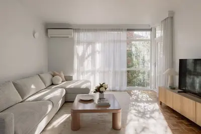 Image de Stylish South Yarra Apartment Near Botanic Gardens
