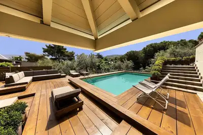 Image de Maison de vacances privée avec Wifi, climatisation, piscine, bain à remous, sauna, Tv, patio
