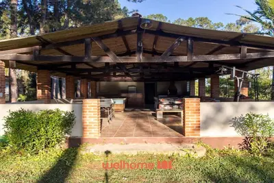 Image de Sitio em Sarapui com piscina e campo de futebol