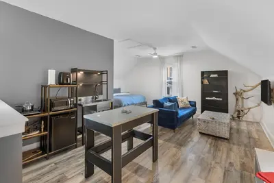 Image de Charleston Charming Chic Di Loft Getaway