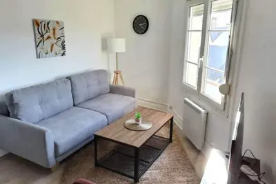 Image de Appartement calme * parking gratuit *Centre & Gare